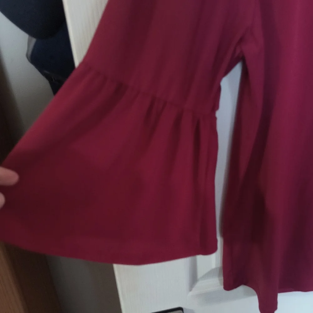 Elegant Red Women's Blouse with Flared Sleeves - Picture 3 of 6